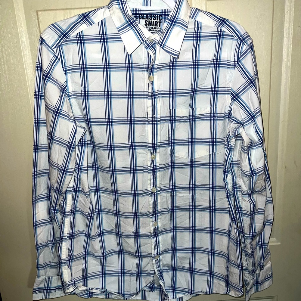 Old Navy button down shirt size small